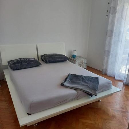 Apartman Rebeka เยเซรา ภายนอก รูปภาพ
