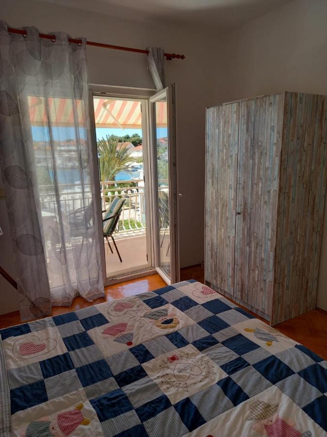 Apartman Rebeka เยเซรา ภายนอก รูปภาพ